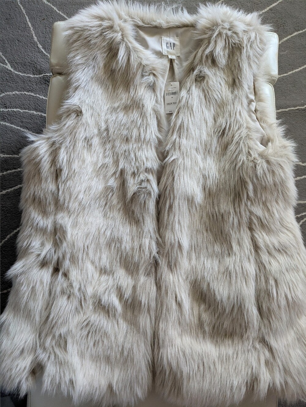 NWT Faux Fur Vest Gap